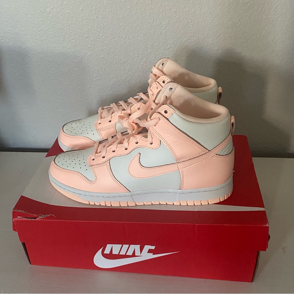 Nike Dunk High in Sail Crimson Tint